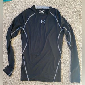 UNDER ARMOUR COMPRESSION SHIRT